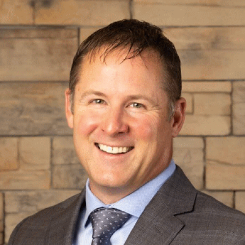 Dr. Arnholt headshot